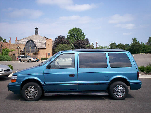 1995_dodge_caravan-pic-33573-1600x1200.jpeg